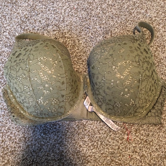 Victoria's Secret Other - Great condition bra!